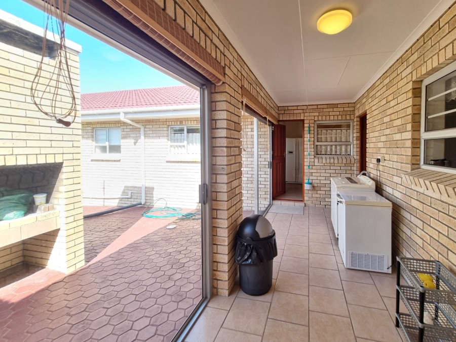 3 Bedroom Property for Sale in Dana Bay Western Cape